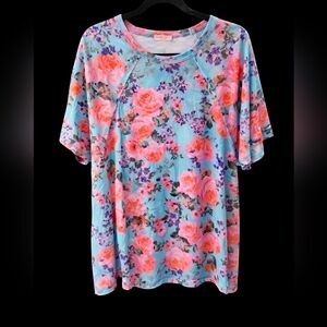 Heimish USA | Floral Rose Print Short Sleeve Top | Size 1X